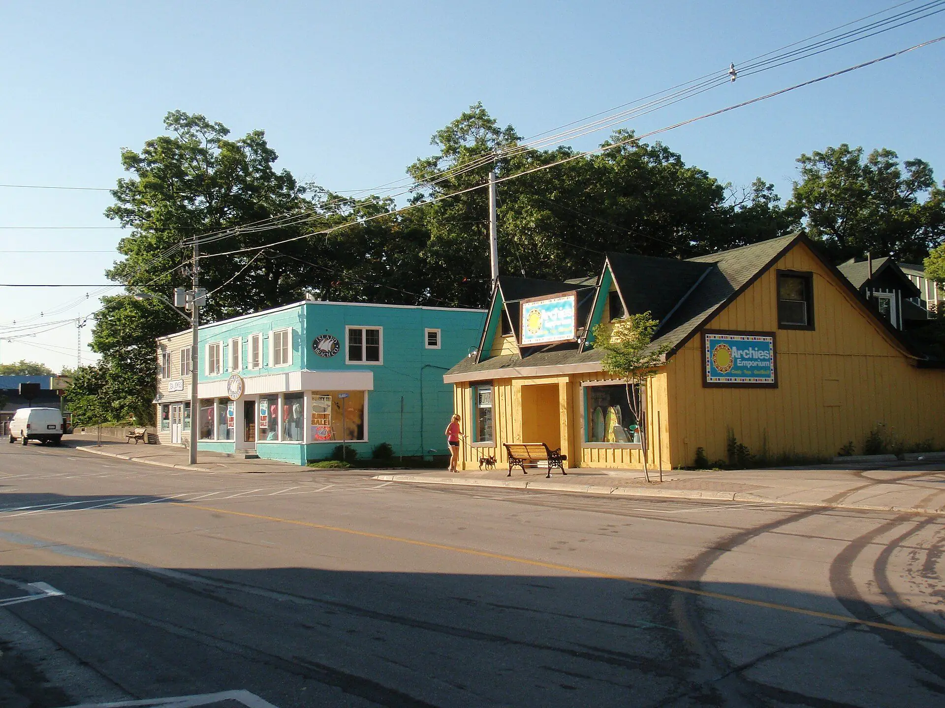 A shingled cottage-style storefront on Main Street in Grand Bend